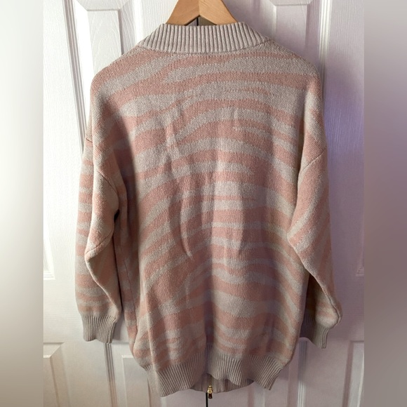 VARLEY Mayberry Pink Blush Gray Zebra Wool Blend Full-Zip Oversized Sweater SZ S - Picture 3 of 7